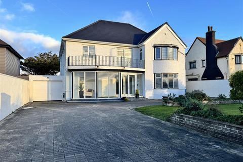 Clifton Drive North, Lytham St Annes