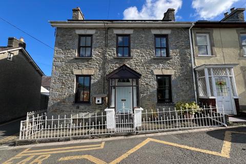 4 bedroom end of terrace house for sale, 6 Francis Street, New Quay , SA45