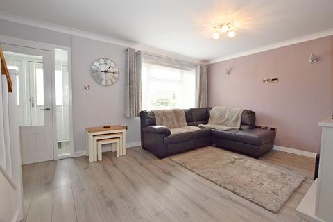 3 bedroom end of terrace house to rent, Kings Drive, Pagham, Bognor Regis, PO21