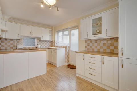 3 bedroom semi-detached house for sale, Wincoat Close, Benfleet, SS7