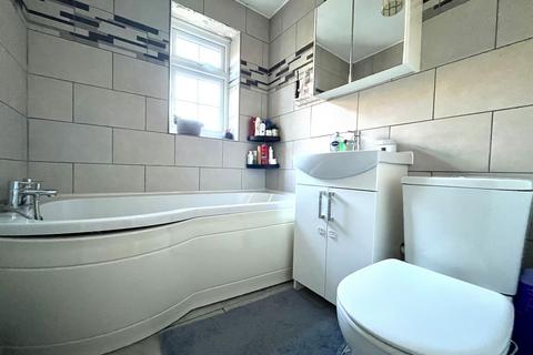 9 Sopwith Avenue, Chessington, KT9 1QE