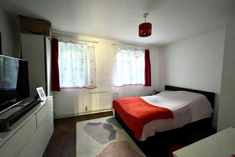 9 Sopwith Avenue, Chessington, KT9 1QE