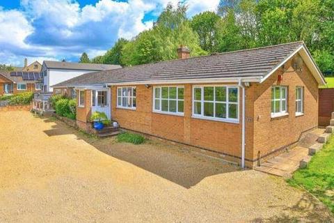 4 bedroom detached bungalow to rent, Arnhill Road, Gretton NN17