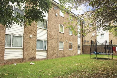 2 bedroom flat for sale, Woodrow Court, Heybourne Road, Tottenham, London, N17