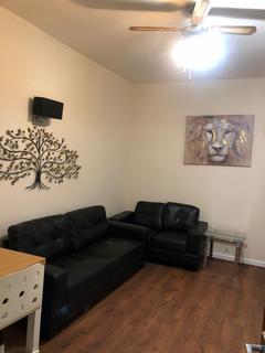 4 bedroom terraced house to rent, Denham Street, Manchester M13