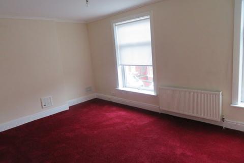 3 bedroom end of terrace house to rent, Alexandra Road, Eccles, M30