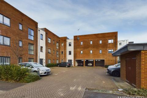 2 bedroom apartment for sale, Birkin Court, Welwyn Garden City AL7