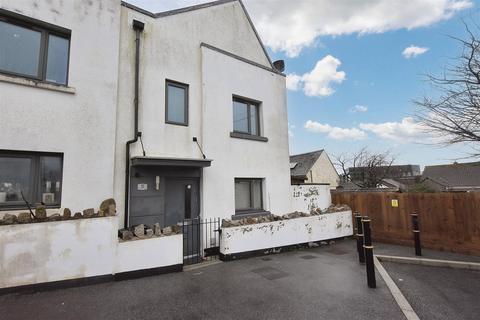 3 bedroom end of terrace house for sale, Woolf Place, Pool, Redruth