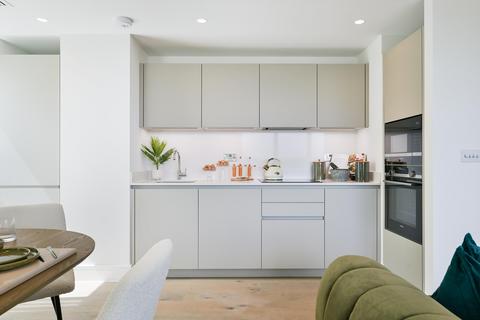 2 bedroom flat for sale, Chiswick Green, London, W4 5LY