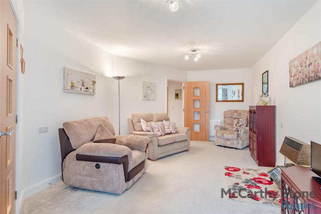 8631092-interior04.jpg