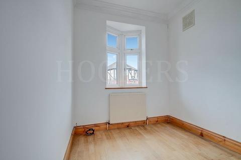 25a Vincent Gardens, London, NW2 7RJ