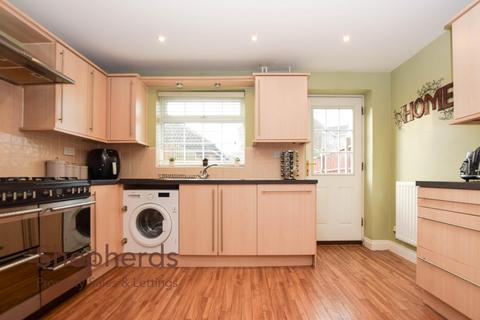 4 bedroom townhouse for sale, Glen Luce, Cheshunt EN8