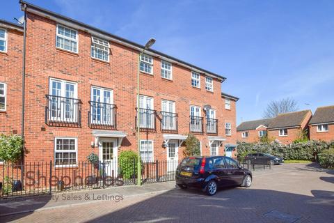 66 Glen Luce, Cheshunt, Waltham Cross, EN8 8NW