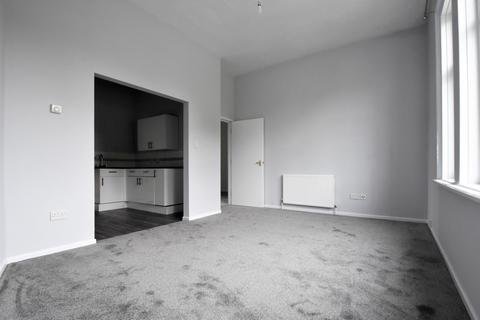 2 bedroom flat to rent, Broadway, Sandown PO36