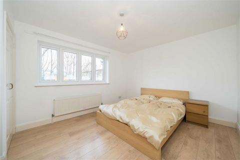 3 bedroom terraced house for sale, Hainton Close, London E1