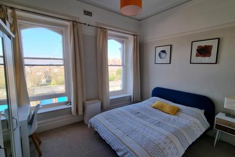 2 bedroom flat to rent, St Aubyns, Hove