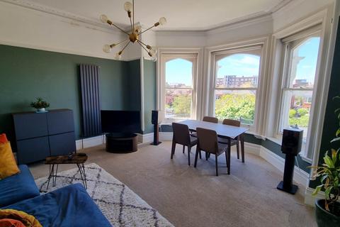 2 bedroom flat to rent, St Aubyns, Hove