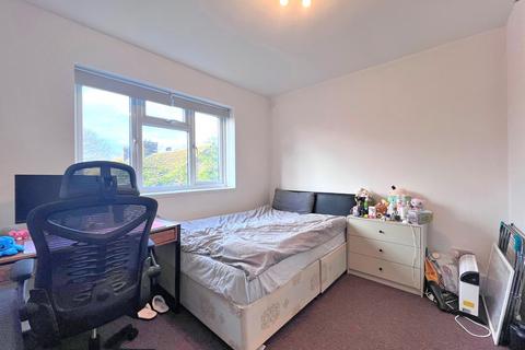 2 bedroom flat for sale, Henrietta House, Queen Caroline Street, London, W6