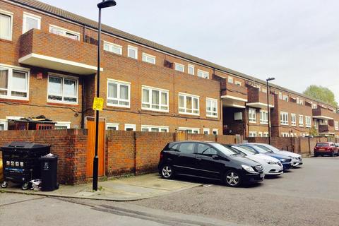 1 bedroom flat for sale, Culross Close, South Tottenham, London, N15