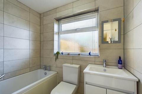 6 Dukes Ride, Silchester, Reading, RG7 2PY