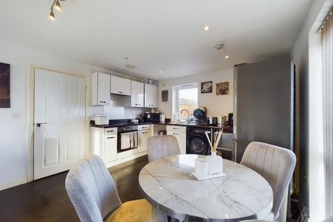 2 bedroom apartment for sale, Fairlane Drive, South Ockendon, Essex, RM15