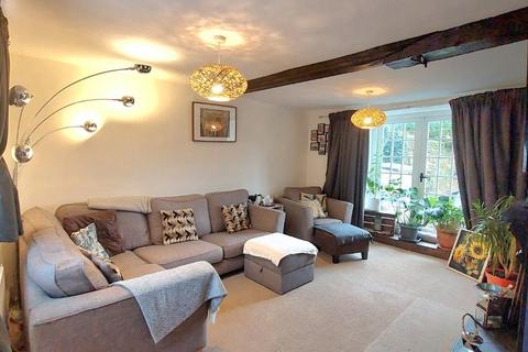 4 bedroom cottage for sale, West Street, Earls Barton, Northamptonshire NN6