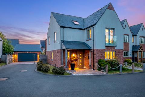 4 bedroom detached house for sale, Bishops Acre, Lighthorne, Warwickshire CV35 0FH