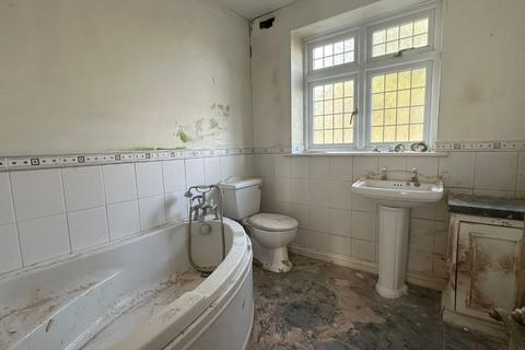 3 bedroom detached house for sale, 13 Orchard Avenue, Rainham, Essex, RM13 9NY