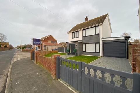 3 bedroom detached house for sale, Golf Road, Deal, CT14