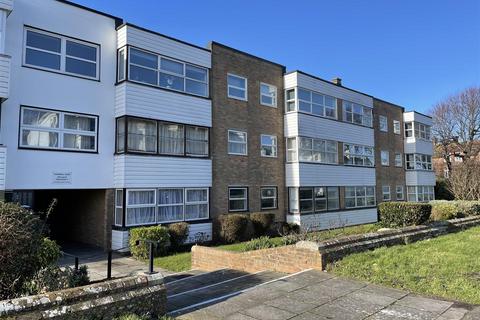 2 bedroom apartment to rent, St. Augustine Road, Littlehampton BN17