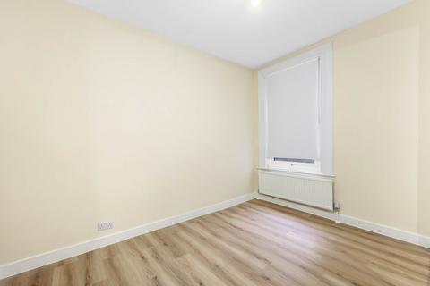 1 bedroom flat for sale, Simmonds Road, London, E10