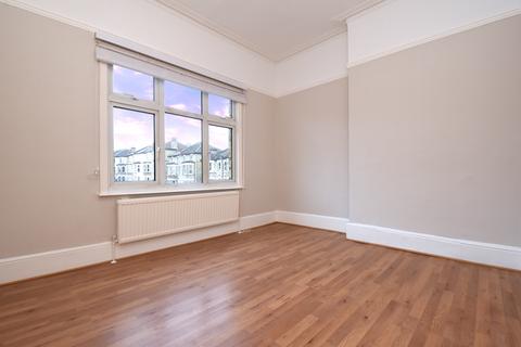 1 bedroom apartment to rent, Thurlow Park Road London SE21