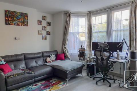 1 bedroom maisonette for sale, Windmill Street, Gravesend