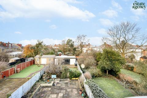 5 bedroom semi-detached house for sale, Larkshall Road, Chingford, E4