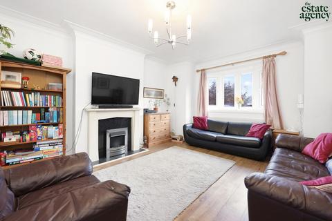 29 Larkshall Road, London, E4 7HS