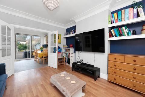 29 Larkshall Road, London, E4 7HS