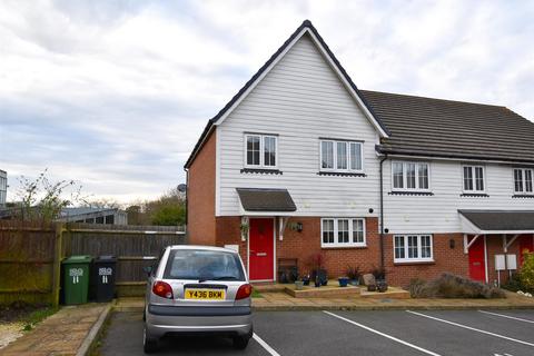 4 bedroom end of terrace house for sale, Woodlands Way, Hastings