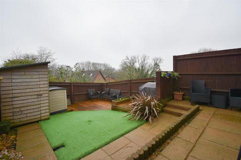 4 bedroom end of terrace house for sale, Woodlands Way, Hastings