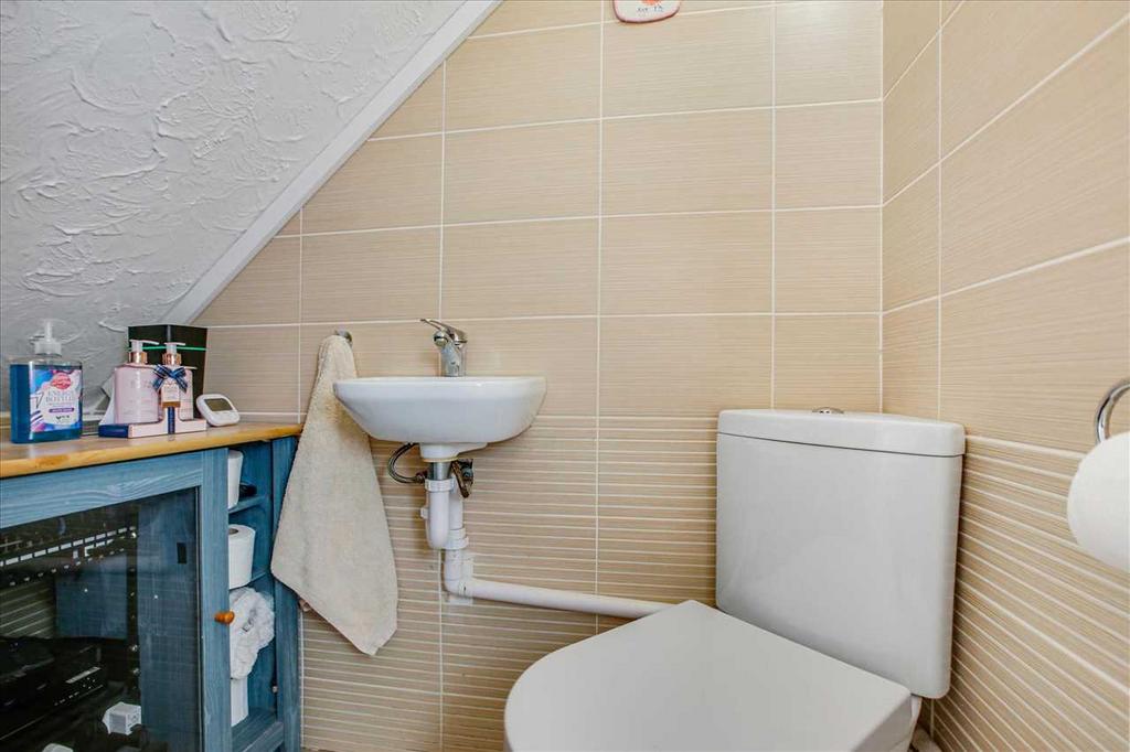 Lower Level WC