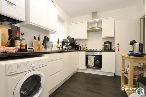 2 bedroom flat to rent, Oakleigh Road North, London, N20