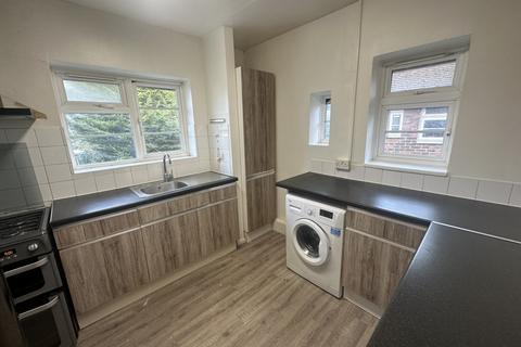 2 bedroom maisonette to rent, Harrowdene Road, HA0