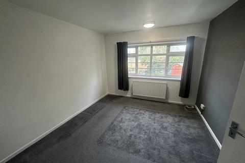 2 bedroom maisonette to rent, Harrowdene Road, HA0