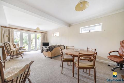 2 bedroom bungalow for sale, Merrow Lane, Surrey GU4