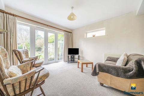 2 bedroom bungalow for sale, Merrow Lane, Surrey GU4