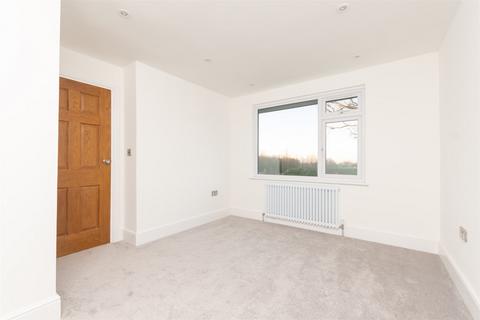 21 Beacon Drive, Bean, Dartford, DA2 8BE