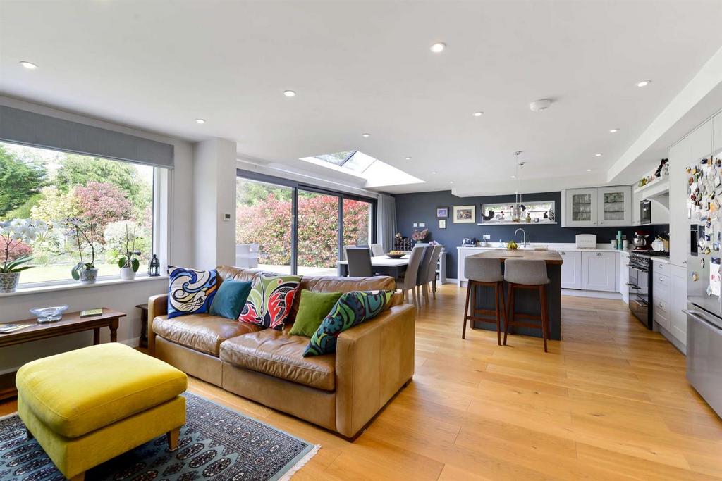 Ph27 5061262-1920.jpg