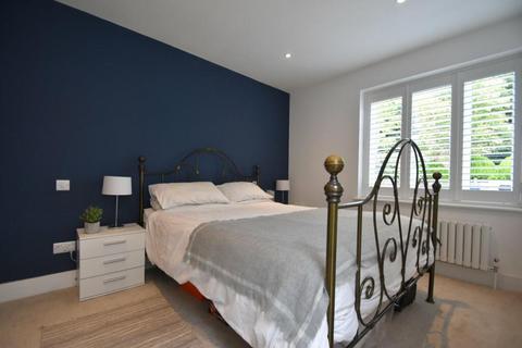 54 Chalfont Road, Seer Green, Beaconsfield, HP9 2QP