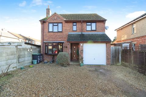 4 bedroom detached house for sale, George Street, Higham Ferrers NN10