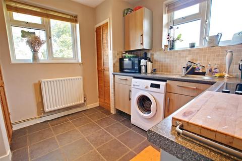 2 bedroom maisonette to rent, Highland Road, Bromley BR1