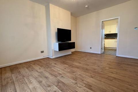 2 bedroom flat to rent, Linton Street, Glasgow G33